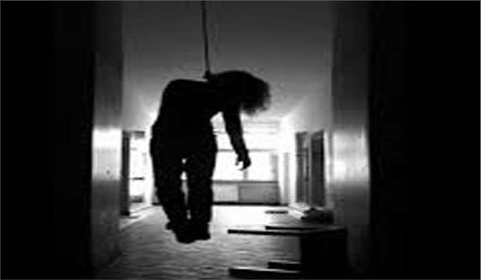 विवाहिता ने घर में फांसी लगाकर की आत्महत्या