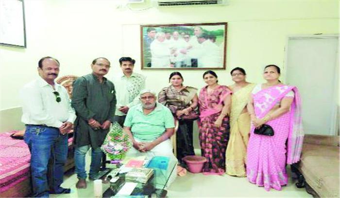 शिक्षा मंत्री से मिले अखंड ब्राह्मण समाज के पदाधिकारी