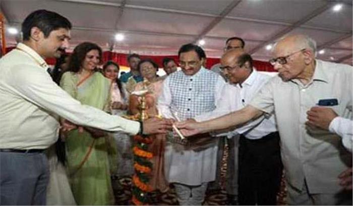 शिक्षा व्यवस्था में नवाचार लाने पर बल देना है : निशंक