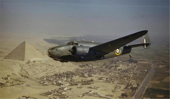 मिस्र की वायुसेना ने हथियारों से लदे 10 वाहन नष्ट किए