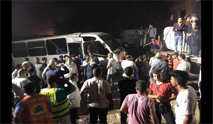 मिस्र की राजधानी काहिरा में ट्रेन और बस की टक्कर, 2 का मौत