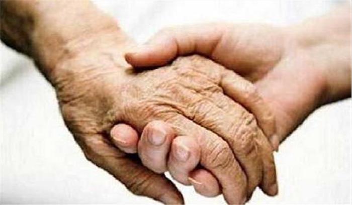 वृद्धाश्रम में रहने की व्यवस्था को लेकर डीएम को लिखा पत्र