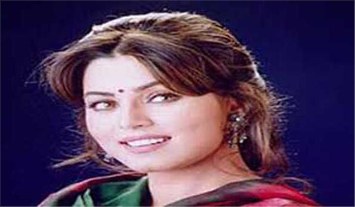 चुनाव प्रचार के दौरान फिल्म अभिनेत्री महिमा चौधरी घायल