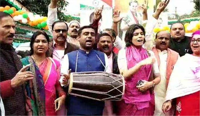 उप्र : 5 राज्यों के चुनाव परिणाम से कांग्रेस में जश्न