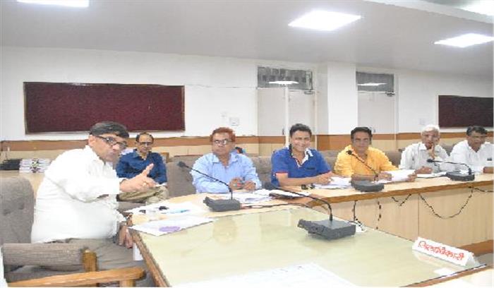 चुनावों में राजनीतिक दल दें सहयोग : सिंह