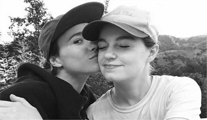 एलेन पेज ने किया एम्मा पोर्टनर संग शादी रचाने का खुलासा