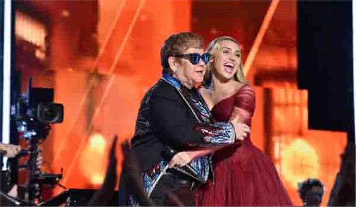 मैं माइली सायरस को हमेशा से पसंद करता हूं: एल्टन जॉन