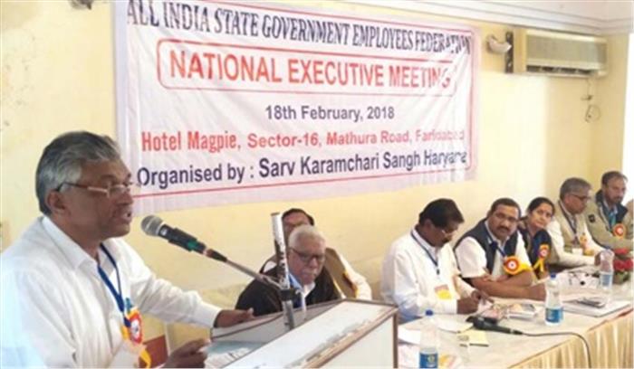 एनपीएस रद्द करवाने के लिए कर्मचारी चलाए हस्ताक्षर अभियान : लाम्बा