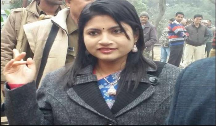 अवैध खनन मामले में बी.चंद्रकला को समन जारी