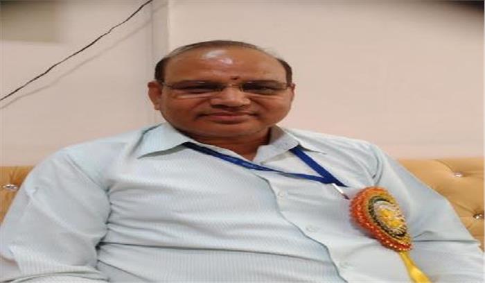 इंजीनियरिंग क्षेत्र से युवाओं का रूझान हो रहा कम