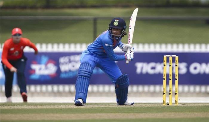 महिला क्रिकेट : इंग्लैंड ने भारत को चार विकेट से हराया