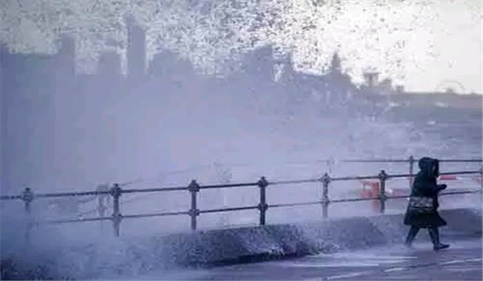 यूरोप में बर्फीले तूफान से जनजीवन अस्त-व्यस्त, 3 मरे यूरोप में बर्फीले तूफान से जनजीवन अस्त-व्यस्त, 3 मरे