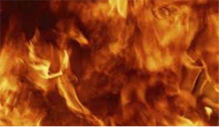 सुल्तानपुरी फैक्ट्री में लगी आग, चार लोगों की मौत