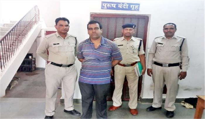 फर्जी चेक से गाड़ी खरीदने आया था, गिरफ्तार