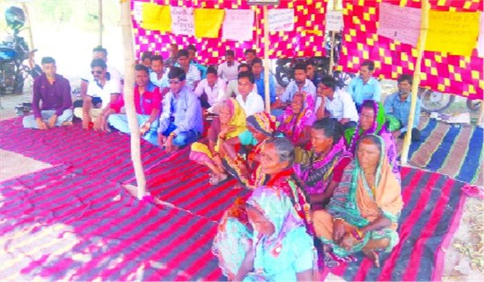 एनटीपीसी के खिलाफ भूविस्थापितों का आंदोलन 23 वें दिन भी जारी एनटीपीसी के खिलाफ भूविस्थापितों का आंदोलन 23 वें दिन भी जारी