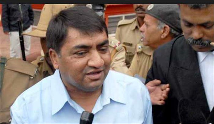 फर्जी स्टाम्प पेपर घोटाले के मुख्य आरोपी अब्दुल करीम तेलगी का निधन फर्जी स्टाम्प पेपर घोटाले के मुख्य आरोपी अब्दुल करीम तेलगी का निधन