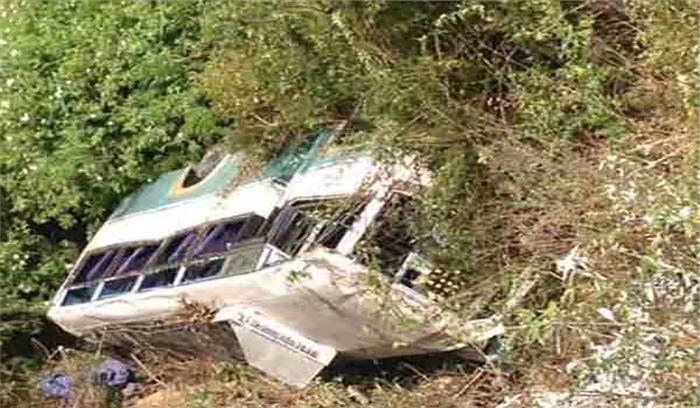 शिमला में बस खाई में गिरी, चार की मौत