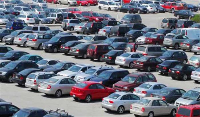 घरेलू बाजार में यात्री वाहनों की बिक्री में गिरावट