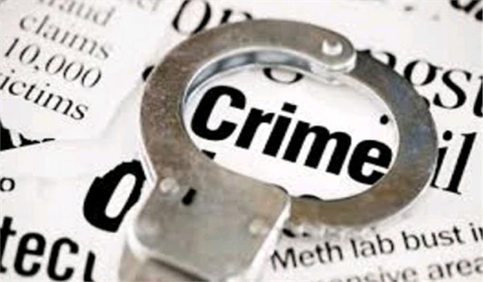 परिवार के चार सदस्यों को बेहोश कर बुजुर्ग मां और बेटे पर जानलेवा हमला