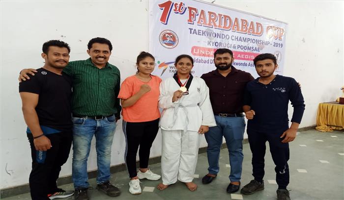 रक्षा फिजियोयोगा एवं मार्शल आर्ट्स एकेडमी ने झटके दो गोल्ड मेडल