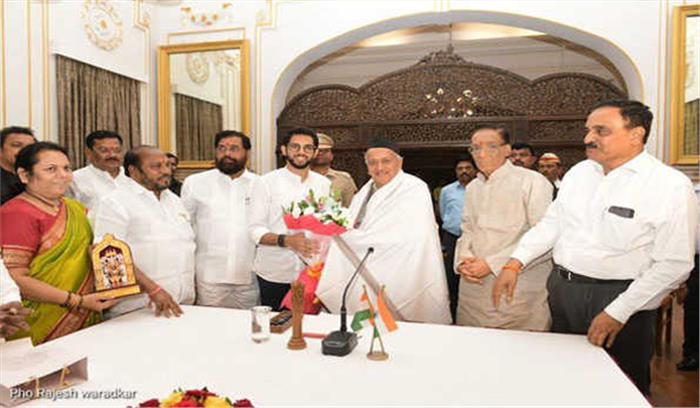 किसानों को जल्द मदद देने की मांग : ठाकरे