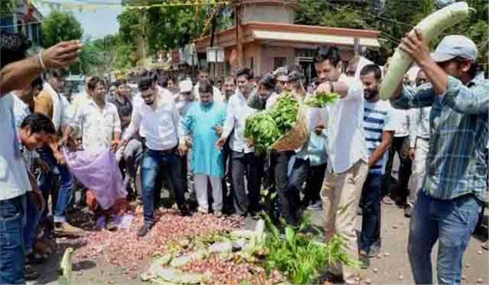 किसानों का गांव बंद आंदोलन पांचवें दिन भी जारी
