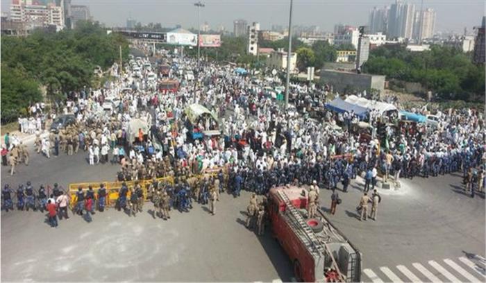 किसान क्रांति यात्रा: दिल्ली बॉर्डर पर पुलिस और किसानों में झड़प