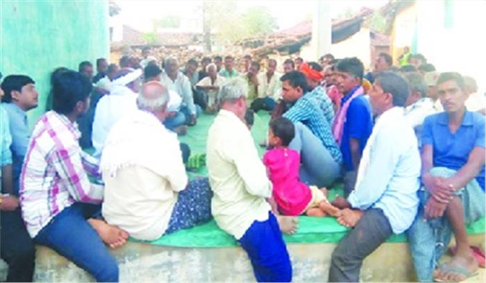 किसानों का अनिश्चितकालीन धरना जारी