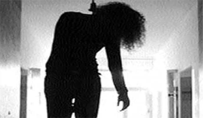 ससुर की छेड़छाड़ से तंग बहू ने फांसी लगाकर दी जान