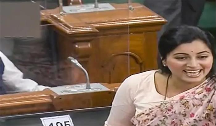 महिला सांसद का बड़ा आरोप, सचिन वाजे केस उठाने पर शिवसेना सांसद ने दी जेल भेजने की धमकी