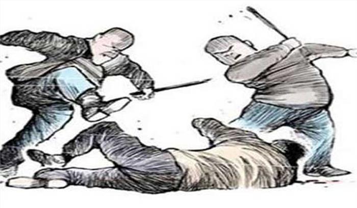 मध्यप्रदेश :महिला सरपंच ने गांव के दबंगों पर लगाया मारपीट का आरोप