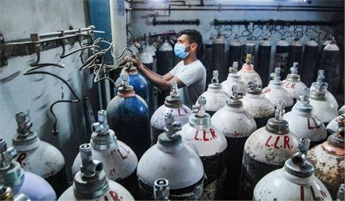 देश के उर्वरक संयंत्र प्रतिदिन 50 टन चिकित्सा ऑक्सीजन उपलब्ध कराएंगे