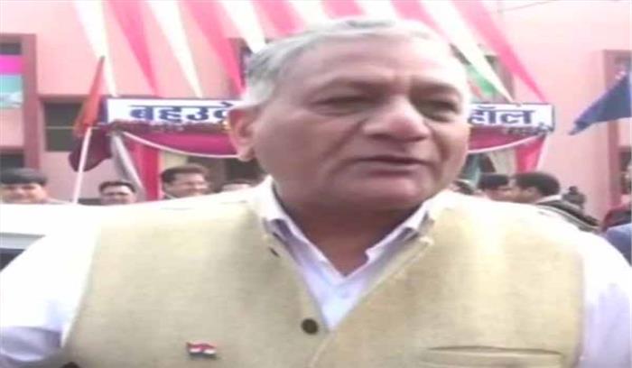 वीके सिंह और दिग्विजय सिंह पद्मावत के विरोध में उतरे