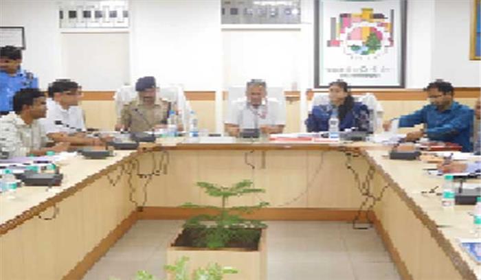 अपर सचिव ने की कानून व्यवस्था की समीक्षा