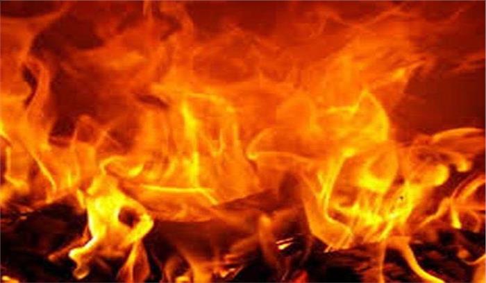 बिहार :दुकान में लगी आग ,लाखों रुपये की संपत्ति जलकर नष्ट