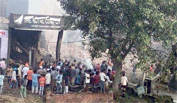 पटाखा फैक्ट्री हादसे में मलबे से निकाले 19 शव, कई अन्य के दबे होने की आशंका
