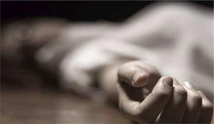 फिरोजाबाद बारिश में गिरी कारखाने की दीवार, 2 की मृत्यु