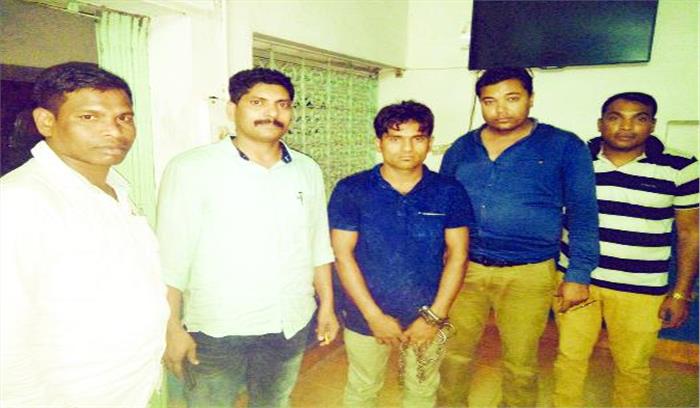 पांच साल से फरार वारंटी गिरफ्तार
