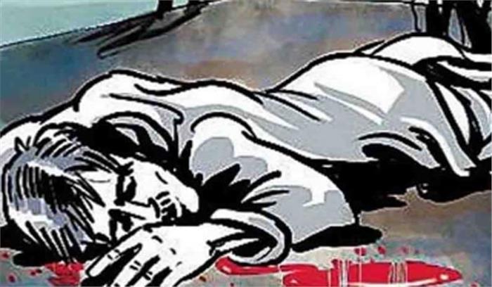 छेड़खानी के विरोध पर महिला पर धारदार हथियार से हमला