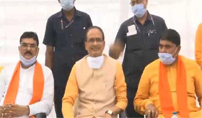 बाढ़ प्रभावित प्रत्येक व्यक्ति को मिलेगा मुआवजा : शिवराज बाढ़ प्रभावित प्रत्येक व्यक्ति को मिलेगा मुआवजा : शिवराज