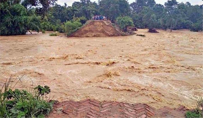 बिहार में बाढ़ का कहर जारी, 55 प्रखंड के 18 लाख से ज्यादा लोग प्रभावित