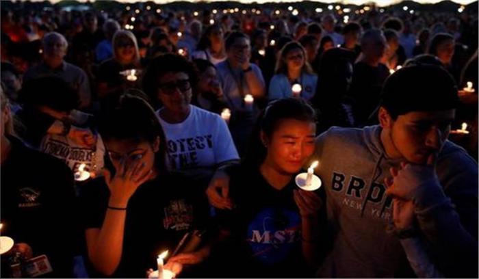 फ्लोरिडा गोलीबारी के पीड़ितों ने बंदूक नियंत्रण कानून को लेकर किया राष्ट्रीय मार्च का ऐलान