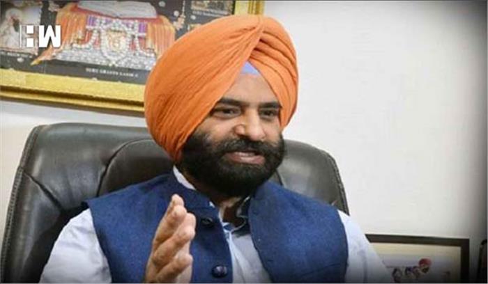 उड़ता बॉलीवुड वाले ट्वीट पर छिड़ी जंग, सिरसा ने की निंदा