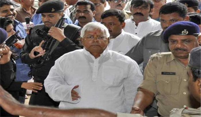 चारा घोटाले मामले में लालू को 3.5 साल की सज़ा 