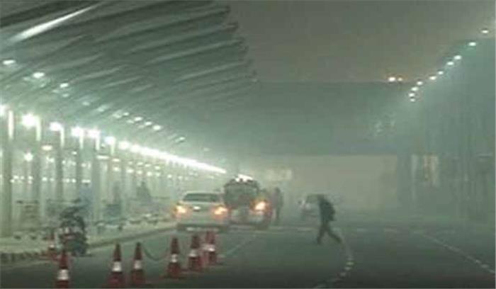 कोहरे के कारण आईजीआई हवाईअड्डे पर उड़ानों के संचालन में रुकावट