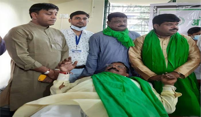 खाद्य मंत्री ने रक्तदान शिविर का किया शुभारंभ