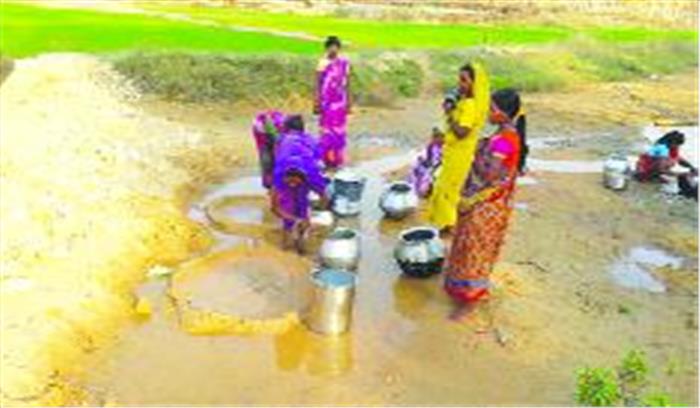 ग्रामीण दूषित पानी पीने पर मजबूर