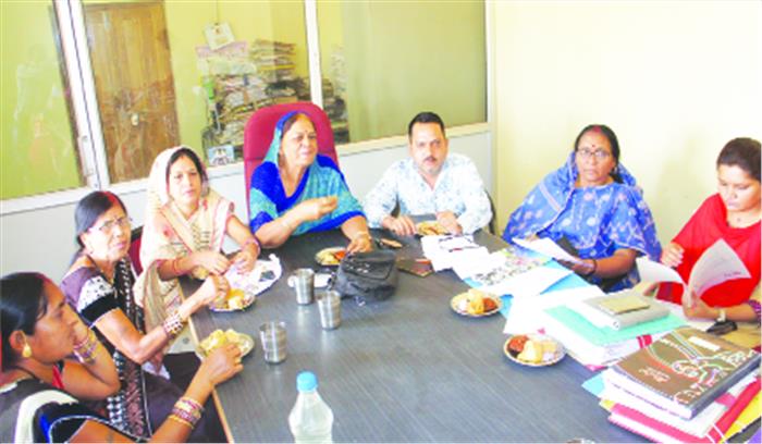 दूषित पानी पीने वार्डवासी मजबूर दूषित पानी पीने वार्डवासी मजबूर