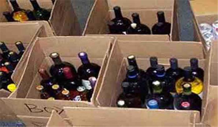 6 कार्टन विदेशी शराब के साथ तस्कर गिरफ्तार