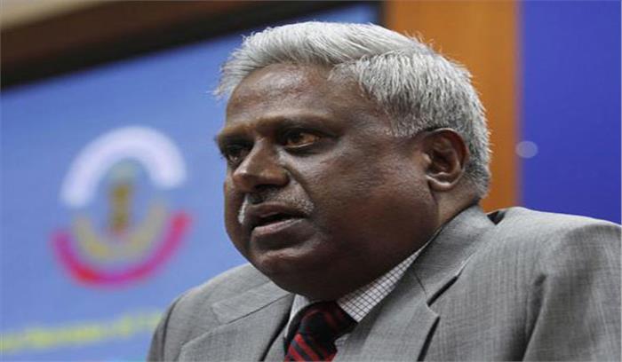 CBI के पूर्व डायरेक्टर रंजीत सिन्हा के खिलाफ जांच के आदेश CBI के पूर्व डायरेक्टर रंजीत सिन्हा के खिलाफ जांच के आदेश